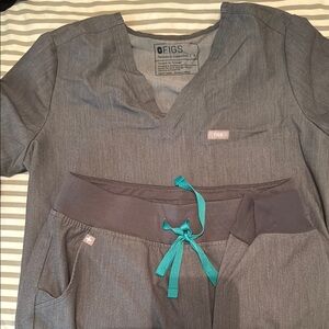 FIGS Graphite high waisted Zamora Scrub Set with Teal Accents